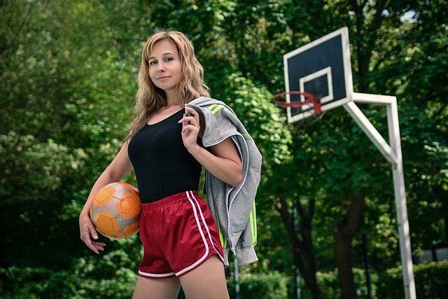 湖人卡位战胜灰熊，雷霆追平NBA历史记录，击败步行者！.